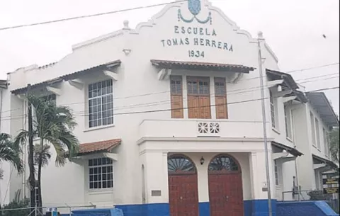 Malhechores ingresan a una escuela y hurtan cinco televisores