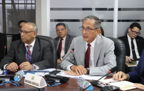 Ministro del Miviot afirma que están comprometidos con la contención del gasto