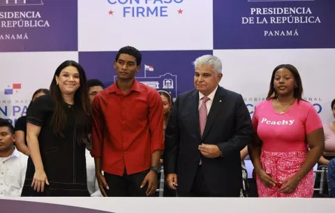 Cerca de 100 empresas se suman al programa 'Mi primer empleo'