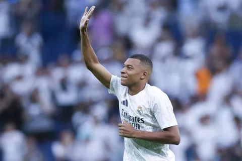 Endrick brilla el día de Mbappé; golea en triunfo del Real Madrid