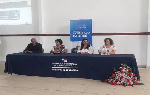 Meduca retoma 'Escuela para Padres'; será obligatoria para cobrar el Pase-U