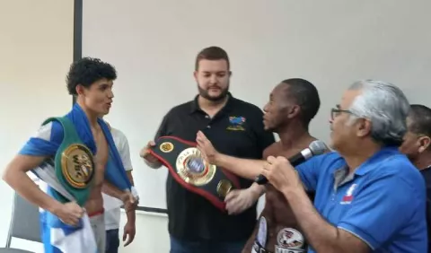 Alberto 'Metralleta' Mosquera quiere los títulos del nicaragüense Harvin Aguirre