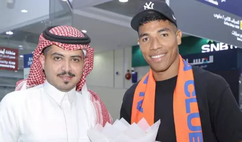 Al Fayha dio la bienvenida al panameño Orlando Mosquera
