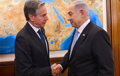 Netanyahu dice a Blinken que se mantiene 'firme' en sus demandas a Hamás para una tregua