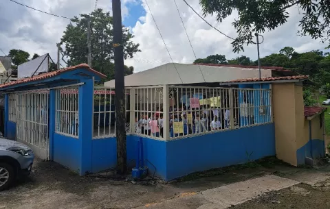 Docentes y esudiantes  de la escuela El Buen Pastor exigen mejoras en el suministro de energía eléctrica
