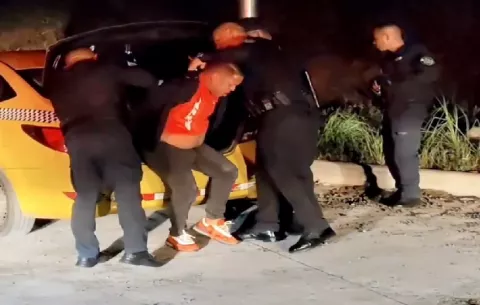 Rescatan en Vacamonte a taxista que fue golpeado y abandonado en el maletero de su auto