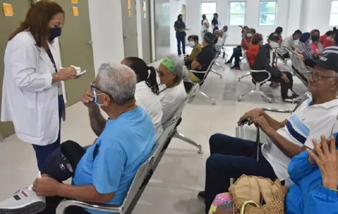 Pacientes: Licitación suspendida en CSS data de diciembre de 2023 y se hizo de forma transparente