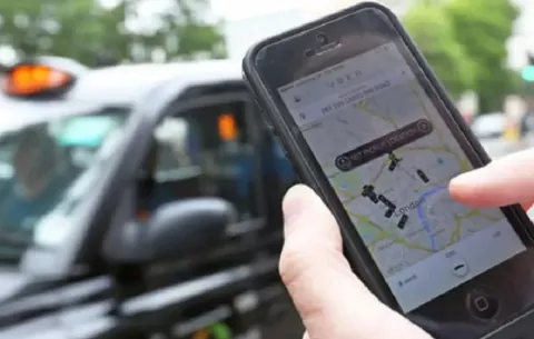 Buscan retomar regulación de  plataformas digitales de transporte