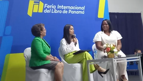 De libros hechos con papel de construcción a lecturas apasionantes