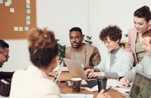 Panameños tienen una aspiración salarial de $1,018 al mes