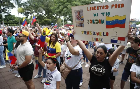 Venezolanos se manifestaron en Panamá en rechazo al 'fraude' electoral