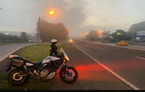 Joven pierde la vida  al volcarse su auto en la vía Interamericana