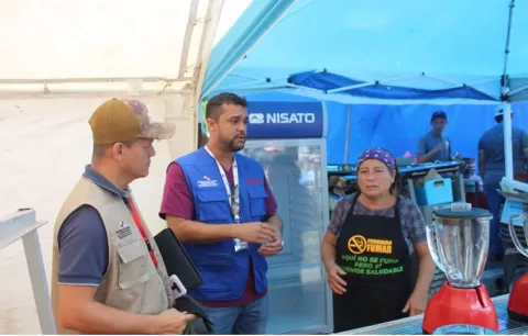 Minsa aplica sanciones a vendedores de comida durante las patronales de Santiago