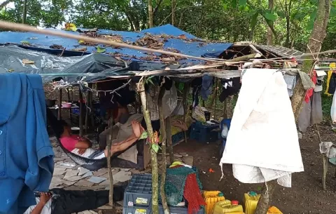 Cinco jóvenes viven en condiciones infrahumanas en Santiago de Veraguas