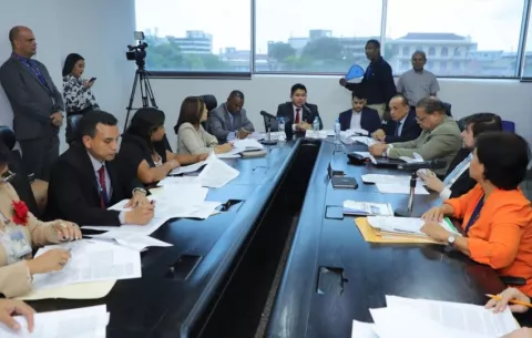 Analizan proyecto sobre el proceso de transición de las juntas comunales