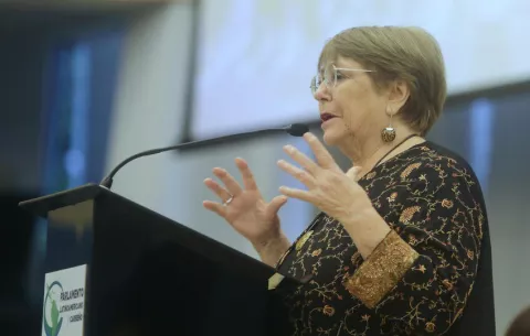 Bachelet apela a la unión para resolver los problemas de América Latina 