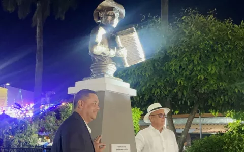 Chitré: inmortalizan a Ceferino Nieto con un busto en su honor 