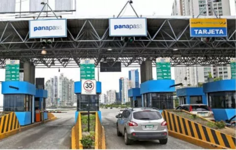 Usuarios morosos de los corredores tendrán que cancelar deuda para sacar placa vehicular