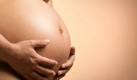 Abordaje a la maternidad adolescente es tarea pendiente