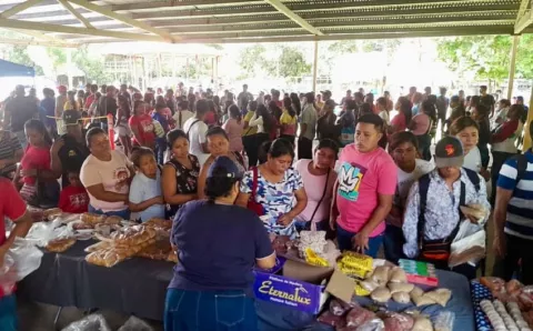 IMA evalúa bajar el costo de la canasta navideña a $13