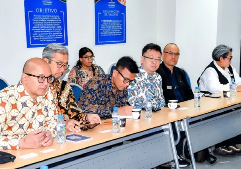 Empresarios de China e Indonesia proyectan invertir en la Zona Libre de Colón