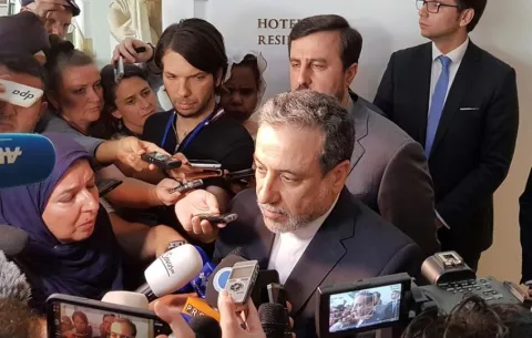 Irán dice que está listo para negociar el pacto nuclear al margen de la ONU en Nueva York