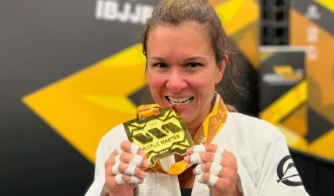 Panameña Jennisín Rosanía gana oro en cinturón negro en Mundial de Jiu Jitsu