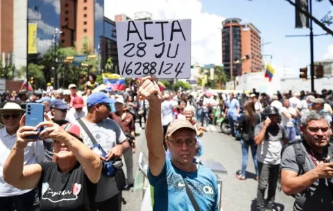Liberan a 30 adolescentes detenidos tras comicios presidenciales en Venezuela