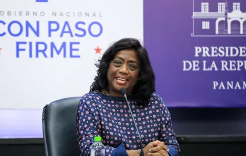 Lucy Molinar: La entrega de tecnología no es un capricho