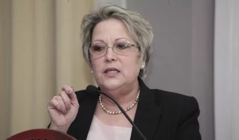 Presentan querella penal contra María Eugenia López