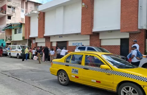 Funcionarios del DAS cierran instalaciones de la regional del MIDES 