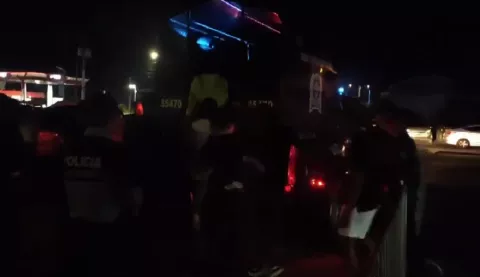 Detienen adultos y menores de edad en "parking" clandestino en Vacamonte