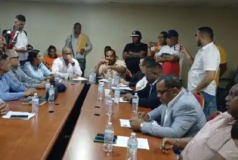 Inasistencia de alcalde al Consejo Municipal enfada a ediles de Colón