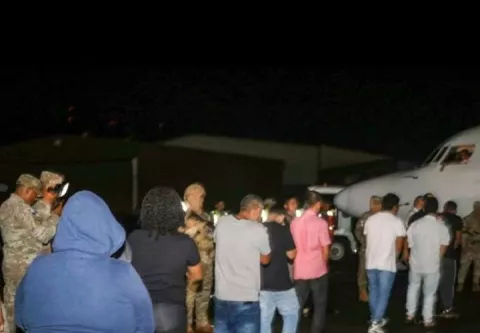 Migrantes de la India son repatriados a su país por prontuario criminal