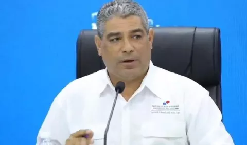 Denuncian a exministro Luis Sucre por caso de perforadoras 