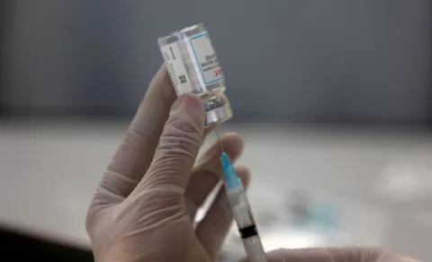 OMS incorpora vacuna contra la viruela del mono a productos que considera seguros 