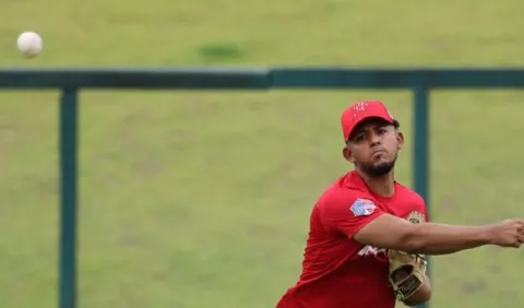 Abdiel Mendoza y Andrián Sugastey se reportan a la preselección de béisbol mayor