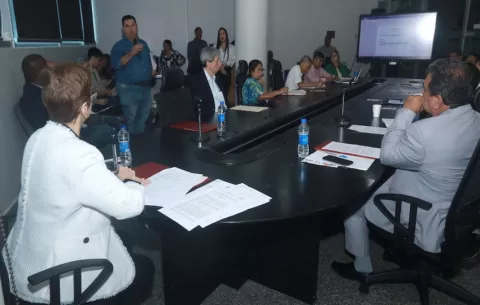 Diputados analizan uso de materiales reciclados en las mezclas asfálticas para la red vial