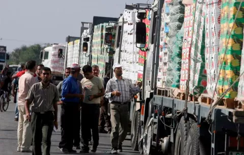 Israel autoriza el ingreso de 50 camiones con ayuda de Jordania en el norte de Gaza
