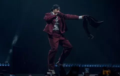 Bad Bunny le da su apoyo a Kamala Harris y recuerda el mal trato de Trump a Puerto Rico