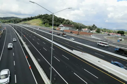 Presidente Mulino exige que se solucionen los inconvenientes en la vía de los ocho carriles