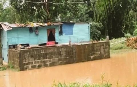 Debido a las fuertes lluvias, Meduca suspende clases en cinco escuelas en Colón