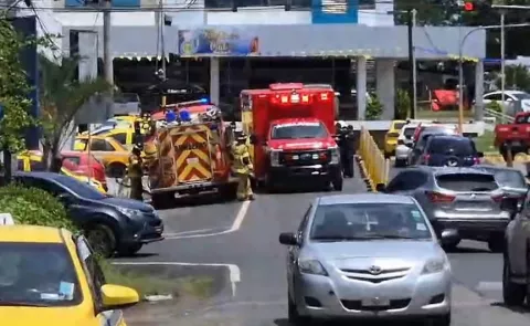 Trabajador sufre descarga eléctrica en centro comercial de Chitré