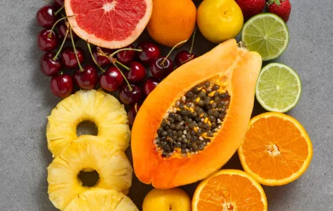 Frutas para aliviar la inflamación, según Harvard