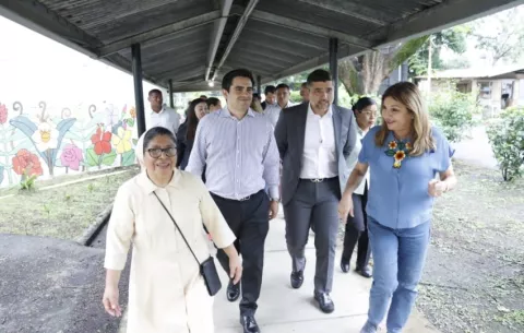 Primera dama y Miviot entregan mejoras al Hogar Bolívar
