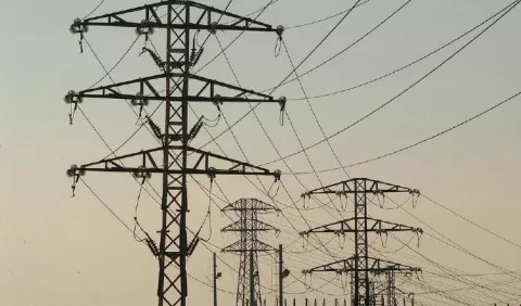 Panamá y Colombia retoman proyecto de interconexión eléctrica