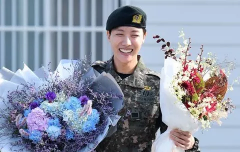 J-Hope terminó el servicio militar ‘bien y con buena salud’