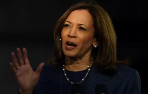 Kamala Harris agudiza los ataques contra Trump porque está 'cada vez más desquiciado'