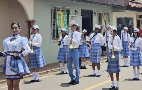 Más de 60 colegios del país desfilarán en La Villa de Los Santos el 10 de noviembre