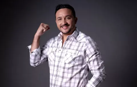 Lucho Pérez no dejará la música con su regreso a la televisión